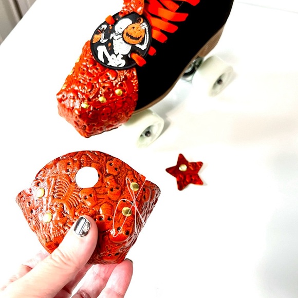 Neon Skeleton toe guards for Roller skates - Picture 11 of 15